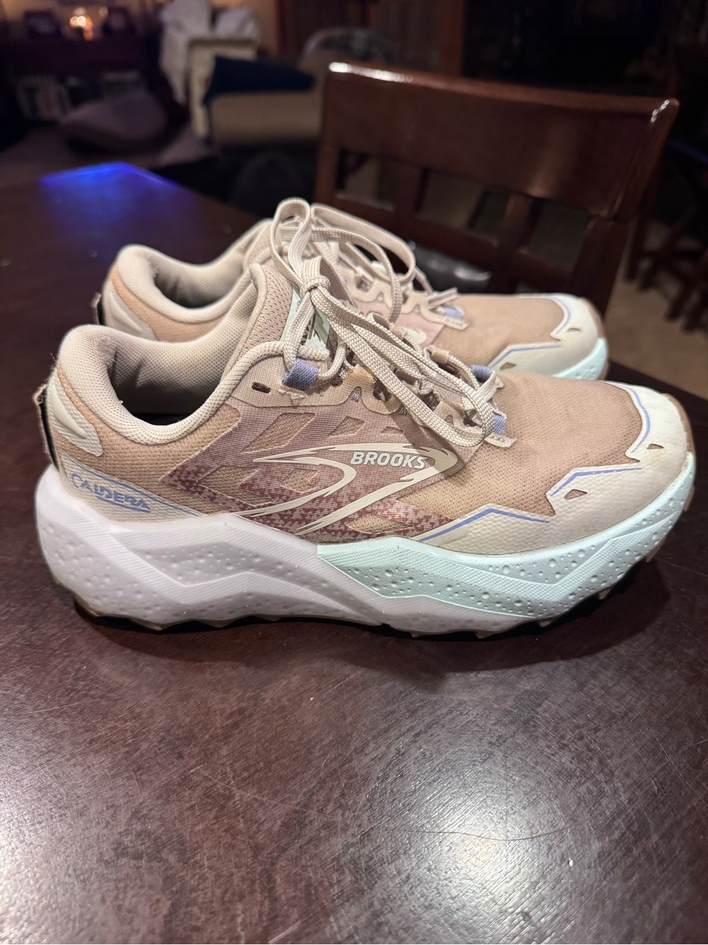 Brooks Caldera 7